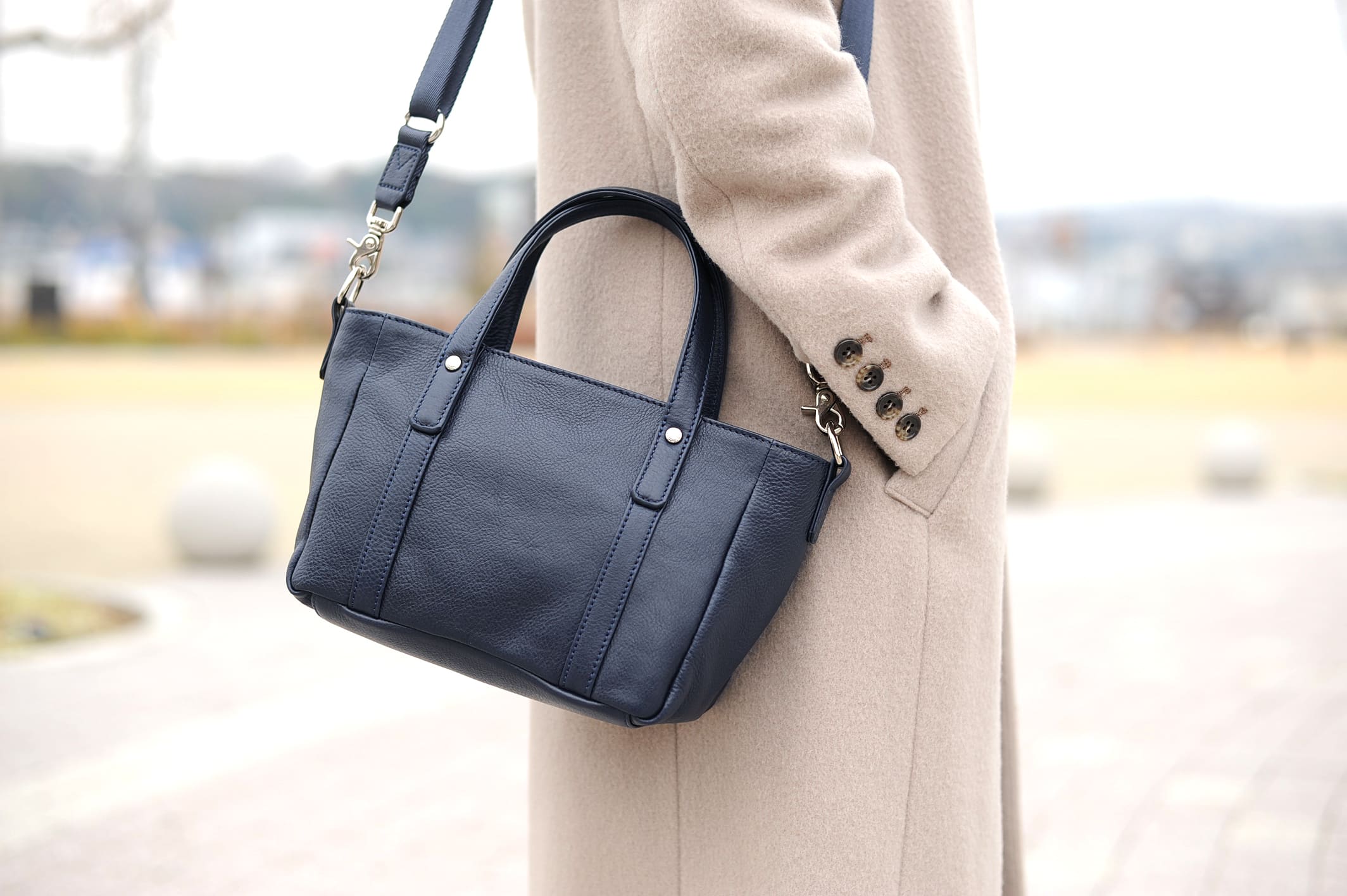 バングラデシュレザーのバッグ